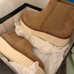 Pierre Dumas Beige Ankle Booties